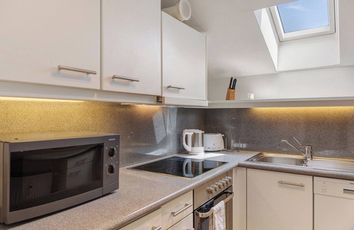 Garmisch-Partenkirchen Apartment | Holiday Apartment "Ferienwohnung Anette" with Mountain View, Balcony & Wi-Fi