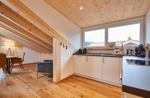 Garmisch-Partenkirchen Apartment | Holiday apartment Sterntaler DG with mountain view in Garmisch-Partenkirchen