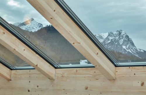 Garmisch-Partenkirchen Apartment | Holiday apartment Sterntaler DG with mountain view in Garmisch-Partenkirchen