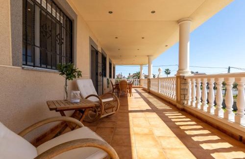 Alcanar House | Holiday Home Gladiols by Interhome