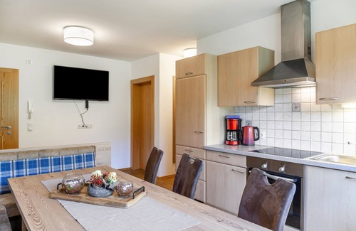 Sankt Veit im Pongau Apartment | Holiday flat 'Haus Unterrain' with mountain view, terrace and WLAN