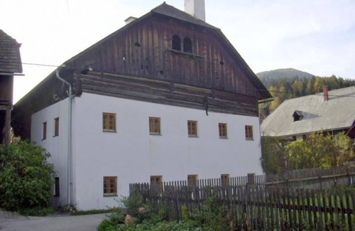 Schoeder Apartment | Holiday flat "Bruggerhaus" with terrace