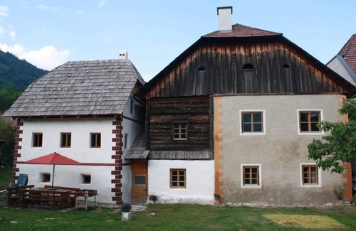 Schoeder Apartment | Holiday flat "Bruggerhaus" with terrace