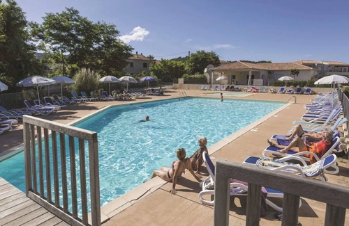 Poggio-Mezzana Apartment | Holiday Apartment "Poggio Mezzana" with Sea View, Shared Pool & A/C