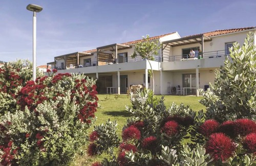 Poggio-Mezzana Apartment | Holiday Apartment "Poggio Mezzana" with Sea View, Shared Pool & A/C