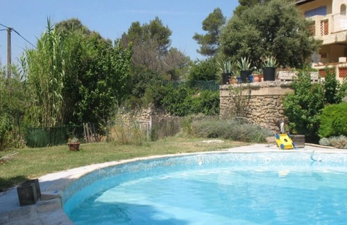 Peyrolles-en-Provence House | Holiday Home 'Nanou Maison Avec Piscine' with Mountain View, Private Pool and Wi-Fi
