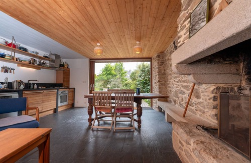 Saint-Gildas-de-Rhuys House | Holiday Home 'A La Saline Plage À 10min À Pied' with Terrace, Garden and Wi-Fi