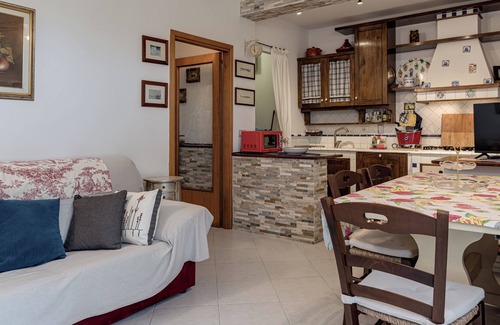 Magliano House | Holiday Home 'Poggio Dei Carli' with Private Garden, Wi-Fi and Air Conditioning