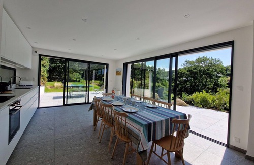 Saint-Jean-du-Doigt House | Holiday home with charging station, bay of morlaix