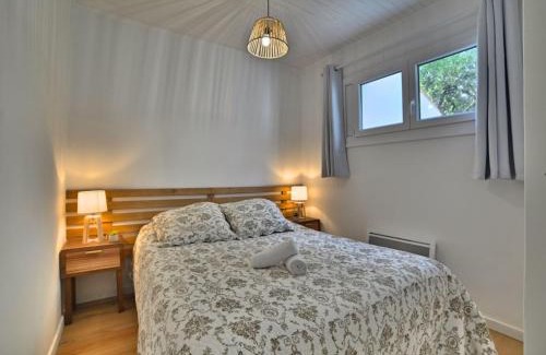 Saint-Pierre-d'Oleron House | Holiday Home Les Cariatides by Interhome