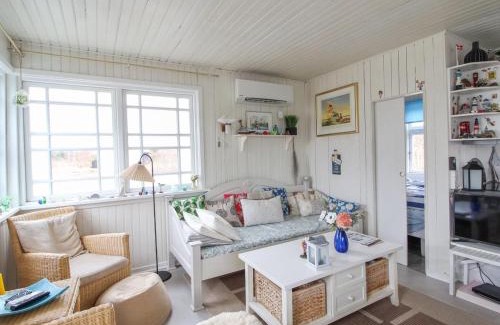 Grena Strand House | Holiday Home Alina - 200m from the sea by Interhome