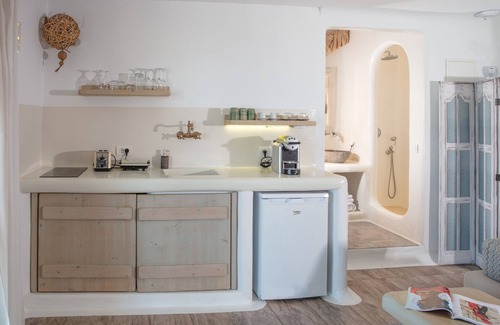 Plintri House | Holiday Home 'Amalthia Suite Private Pool' with Sea View, Wi-Fi and Air Conditioning