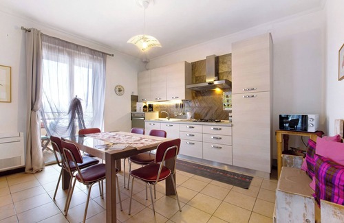 Lezzeno House | Holiday Home 'App Al Signorino Lake Bellagio' with Private Terrace, Wi-Fi and Air Conditioning