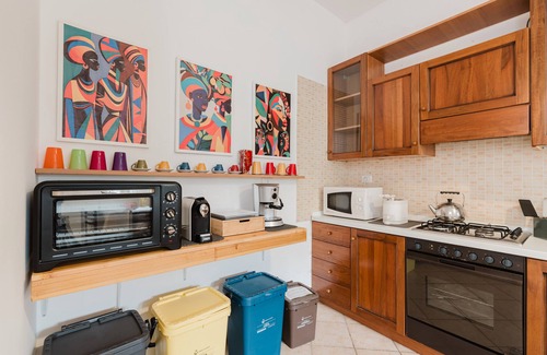 Paparella House | Holiday Home 'Ardesia Vacanze - Valderice' with Private Garden, Wi-Fi and Air Conditioning