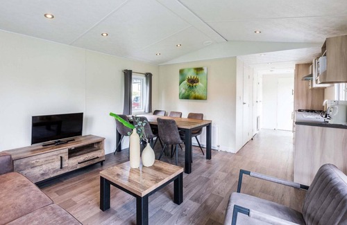 Ede Ski Chalet | ✓ Holiday home at Bospark Ede ✓ Holiday home for 5 persons ✓ Located in Ede (Gelderland) ✓ Holiday park on the Veluwe ✓ Book directly through the park