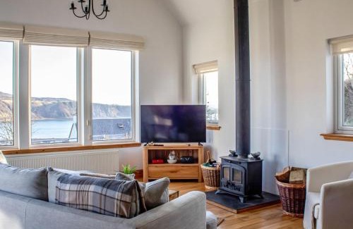 Uig House | Holiday Home Bay View by Interhome
