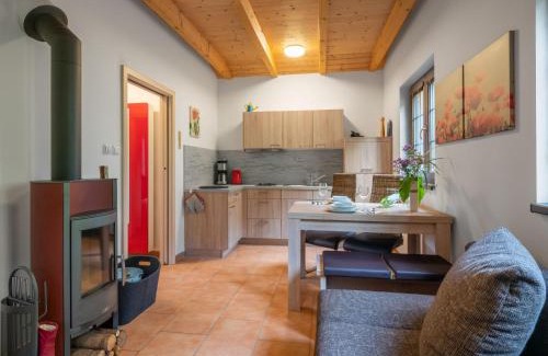 Becov nad Teplou House | Holiday Home Bečov nad Teplou 2 by Interhome