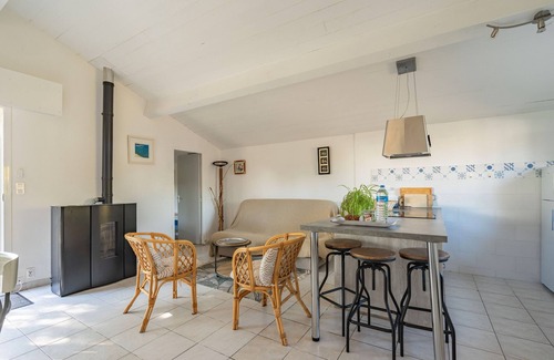 Vaux-sur-Mer House | Holiday Home 'Bleu Océan, Le Loft' with Private Terrace, Private Garden and Wi-Fi