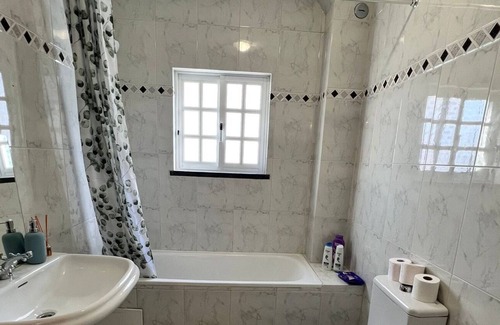 Seixal House | Holiday Home 'Braithgate Cosy' with Balcony and Wi-Fi