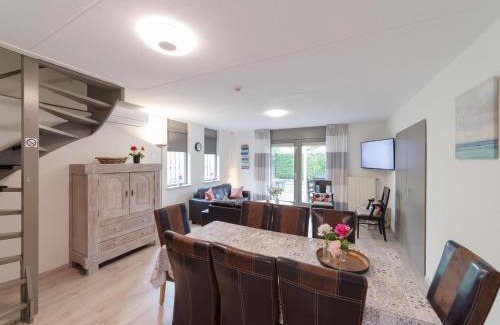 Wemeldinge House | Holiday home Bubbles, Bounce and Relax