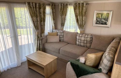 Knaresborough Apartment | Holiday home by the river Nidd N23