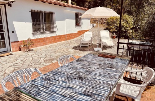 Diano San Pietro House | Holiday home "Casa Uliveto" with a view of the water