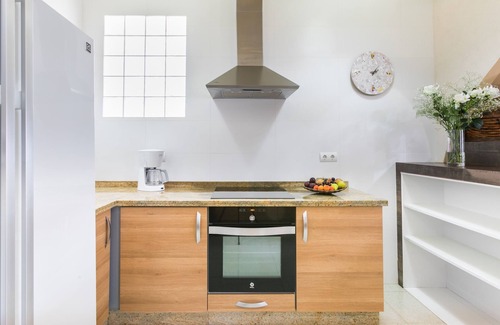 Nerja House | Holiday Home 'Casa Cuartel El Delfín' with Sea View, Private Terrace and Wi-Fi