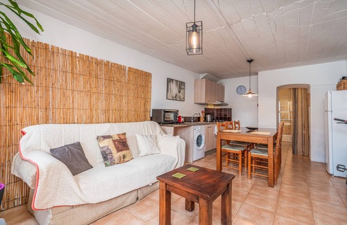 Burgau House | Holiday Home "Casa da Praia 2" with Sea View, Terrace & Wi-Fi