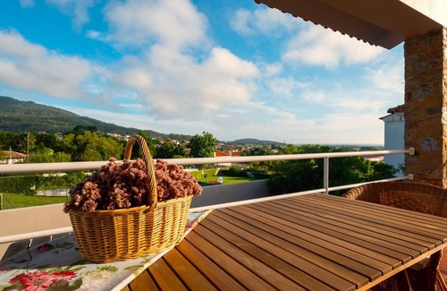 Afife House | Holiday Home 'Casa Das Camelias' with Sea View, Private Pool and Wi-Fi