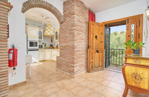 Los Cortijillos House | Holiday Home 'Casa Domi' with Mountain View, Pool & Wi-Fi