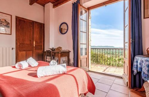 San-Gavino-di-Carbini House | Holiday Home Casa Gialla by Interhome
