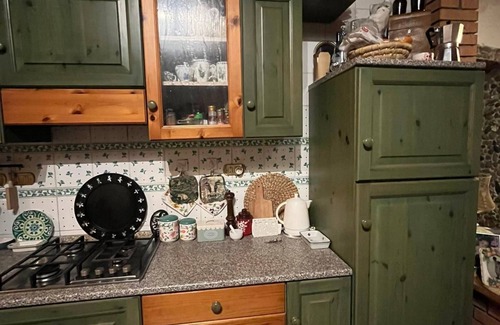 Pavana House | Holiday Home "Casa Fiore" with Mountain View, Private Garden & Wi-Fi