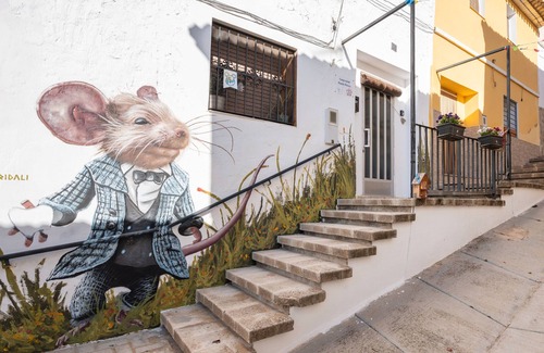 Navarres House | Holiday Home 'Casa Ratón Perez' with Private Terrace, Wi-Fi and Air Conditioning