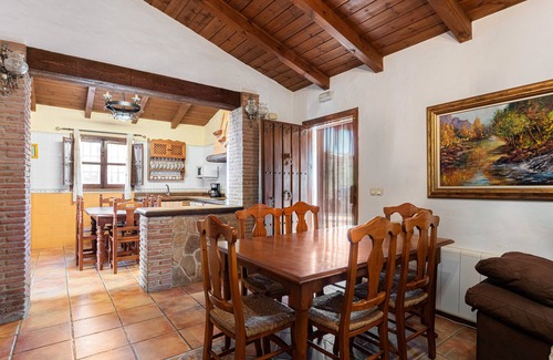 Antequera House | Holiday Home 'Casa Rural La Herradura' with Private Pool, Private Terrace and Wi-Fi