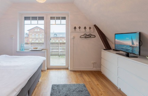 Zentrum House | Holiday home Charming town house in Husum for up to 4 people