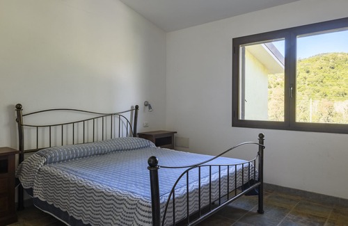 Elini House | Holiday Home 'Corongiu 1' with Mountain View, Private Terrace and Shared Garden