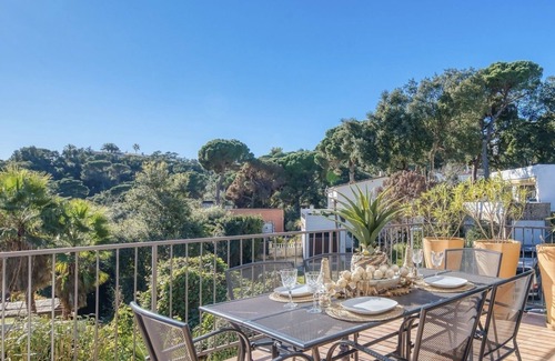 Tossa de Mar House | Holiday Home "Costacabana - Casa Adora" with Mountain View, Shared Pool & Wi-Fi