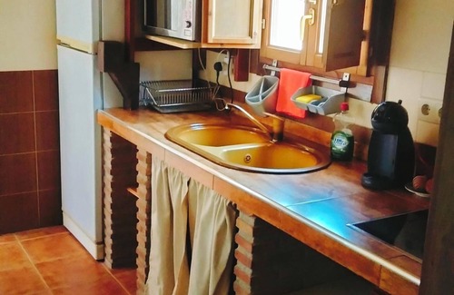 Guadix House | Holiday Home Cueva Picoesquina with Mountain View, Garden & Wi-Fi