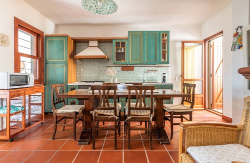 Sarroch House | Holiday Home "Damiano" with Sea View, Garden & Wi-Fi