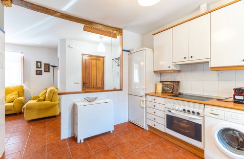 El Arenal House | Holiday Home 'De Los Maestros' with Private Garden and Wi-Fi