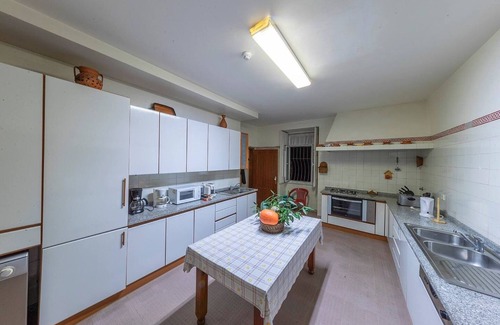 Felgueiras House | Holiday Home 'De Valdemar' with Mountain View, Wi-Fi and Air Conditioning