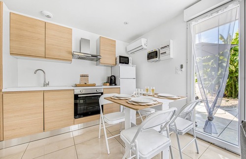 Ordonnac House | Holiday Home Domaine Julaya Between Castles and Beach