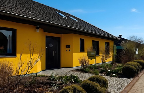 Sassnitz House | Holiday Home 'Dreamliner' with privat Terrace Wi-Fi and Air Conditioning