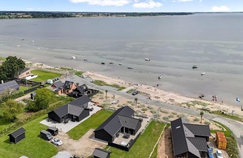 Grønninghoved Strand House | Holiday Home Eino - 30m from the sea by Interhome