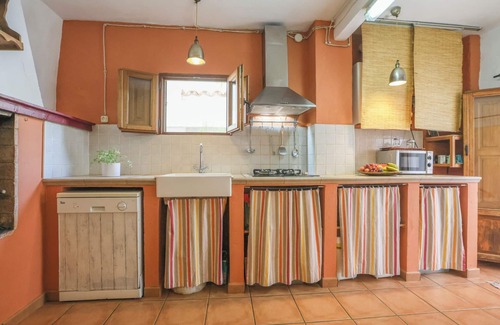 Calabazares House | Holiday Home 'Casa Rural La Trastienda' with Mountain View, Private Pool and Wi-Fi