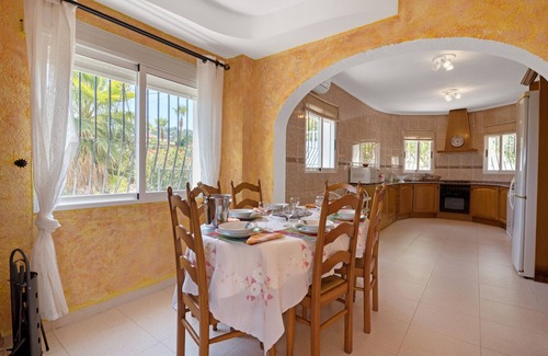 La Font d'en Carros House | Holiday Home 'Chalet Tossal Gros' with Sea View, Wi-Fi and Air Conditioning