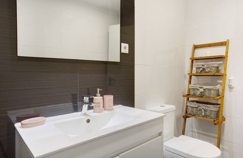 Monte House | Holiday Home "Férias Madeira" with Sea View, Private Terrace & Wi-Fi