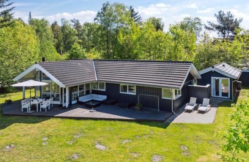 Femmøller House | Holiday Home Fatima - 400m from the sea by Interhome