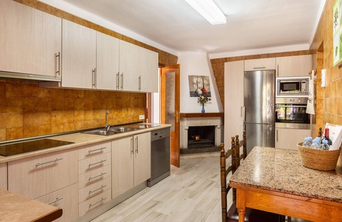 Alaro Villa | Holiday Home Finca Can Lluc with Mountain View, Pool & Wi-Fi