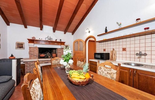 Bale House | Holiday home for 3 in Bale near Rovinj